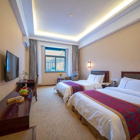 Ramada Encore Daocheng Yading Exterior foto